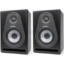 Load image into Gallery viewer, Yamaha HS5 powered studio monitor in black - additional product view